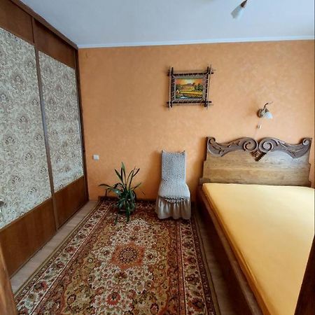 Apartment On Voli Avenue 21 Луцьк Екстер'єр фото
